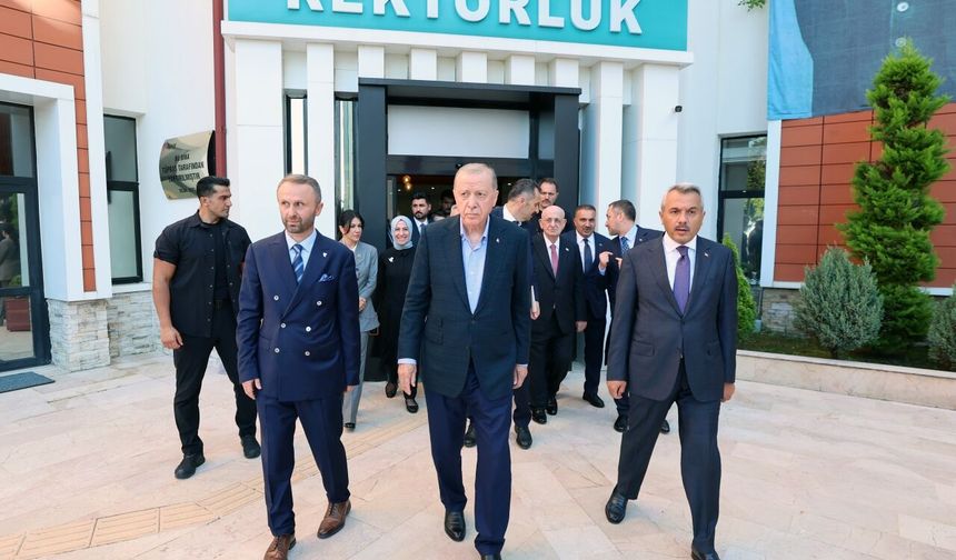 Cumhurbaşkanı Erdoğan, Recep Tayyip Erdoğan Üniversitesini ziyaret etti