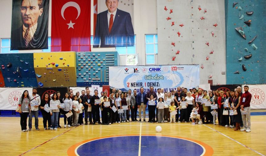 Samsun Canik'te gençler mavi vatan için projeler üretti