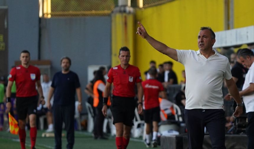 Çaykur Rizespor Teknik Direktörü Uçar: "VAR'la alakalı hep şikayet ediyoruz ama bugün itibariyle iyi ki var diyoruz"