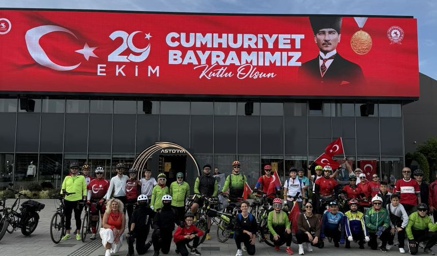 Samsun'da Cumhuriyet için pedal çevirdiler
