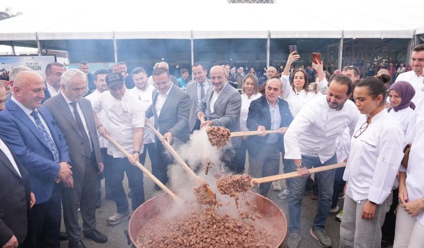 Rize Gastronomi Günleri Renkli Kortejle Başladı